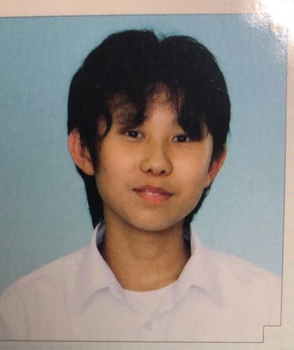 中学校の卒業アルバムの写真